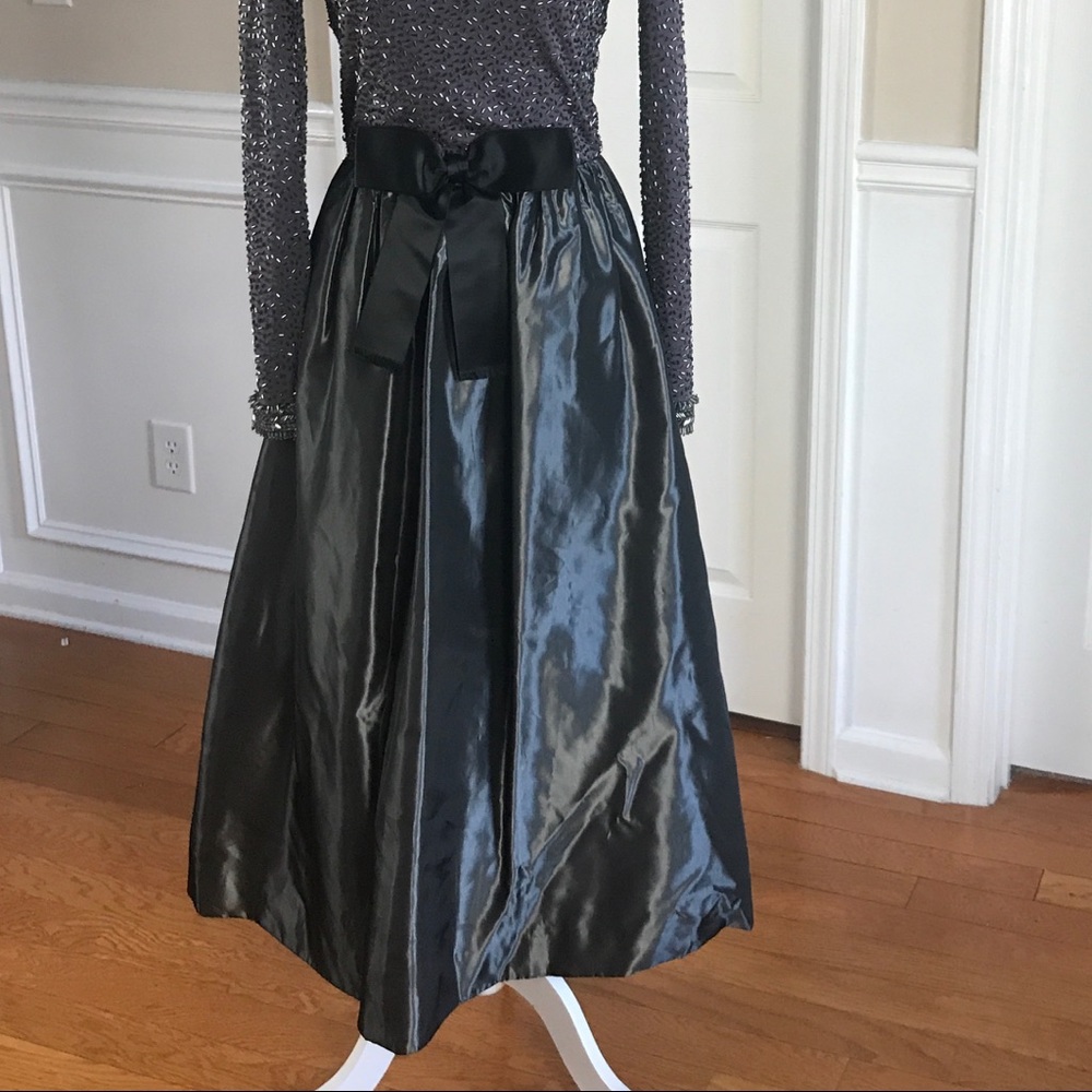 Vtg Victoria Royal sequin beaded ball gown dress - Picture 5 of 8